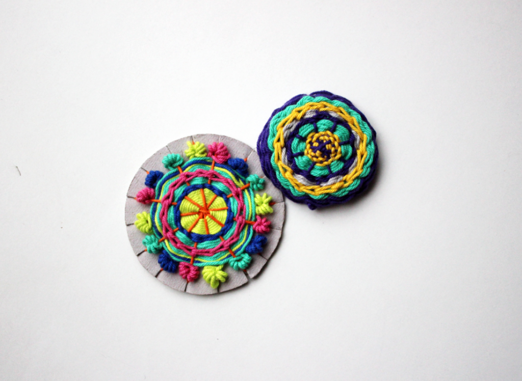 TEJIDO EN BASTIDOR REDONDO RECICLADO